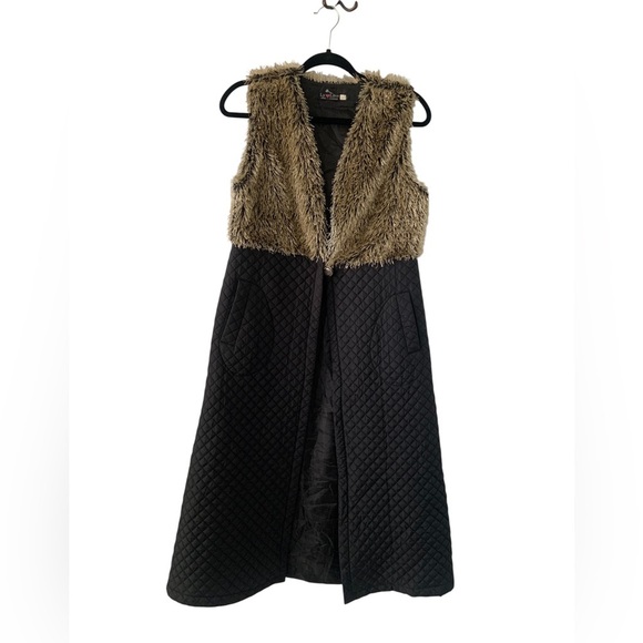 Minimalist Long Vest - Beige Faux Fur & Black Quilted | Medium - Picture 8 of 11